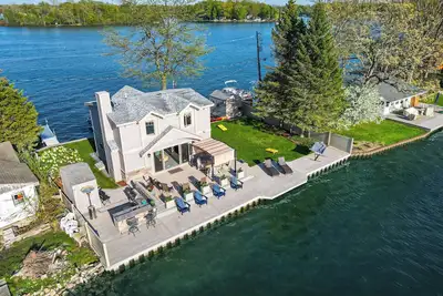 Image de Michigan Island Lake House: Sunrise & Sunset Views