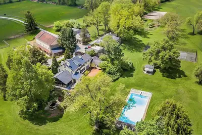 Image de Idyllic 50 Acre Retreat w/ Pool, Tennis, Fishing; Built for Xl Groups to Escape!