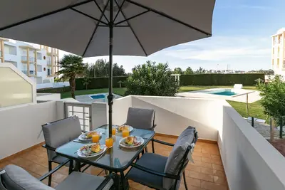 Paradise Place - Pool Balcony