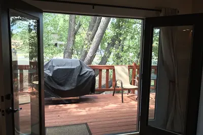 Image de Country Club with Lake and Golf Course Views!