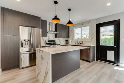 Image de 4 Bedroom West Hills Charmer with Pool