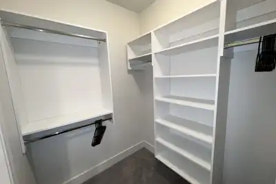 Image de Within 10 mins of major attractions! 2 Story/Luxury Unit