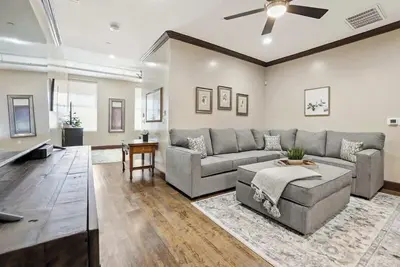 Image de Midtown Loft 301 on Main St Dt Visalia