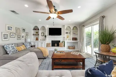 Image de Luxe Californian by Dt Visalia w/pool