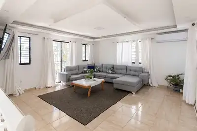 Image de Spacious, comfortable and secure villa.