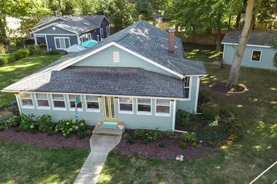 Image de Charming Getaway Walking Distance to Downtown