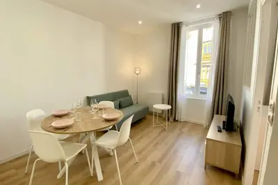 Image de L’escapade, ce petit nid douillet pour 2 à 4 personnes maximum.