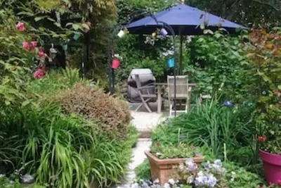 Image de Cottage Jasmine- In A Garden Setting With Views Over The Rooftops Of Dinan