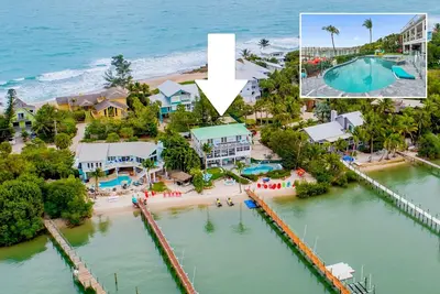 Aquarius South: Luxe 10br/6ba, w/ heated swimming pool+spa, private dock & more