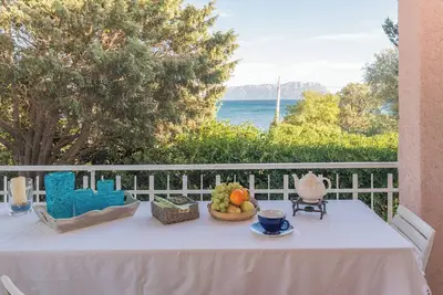 Image de Maison de vacances \"Villa Rosa sul Mare\" avec vue sur la mer, terrasses et Wi-Fi.