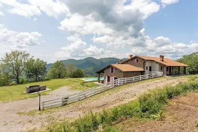 Image de Maison de vacances \"Serrino 5\" avec vue sur les montagnes, piscine et Wi-Fi