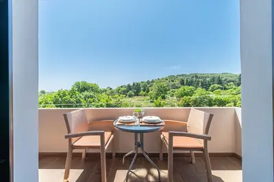 Image de Studio \"Angel's Studio 2\" avec vue sur les montagnes, balcon et Wi-Fi.