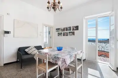 Image de Appartement \"Rezzano 12\" avec Terrasse & A/C