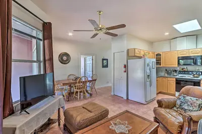 Image de Eloy Desert Oasis w/ Courtyard & Pool Access!