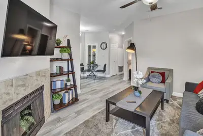 Image de 2 bed/2bath near Love Field & Medical District (a)