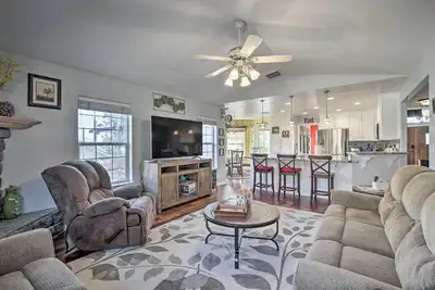Image de Welcoming Tehachapi Home w/ Deck & Grill!