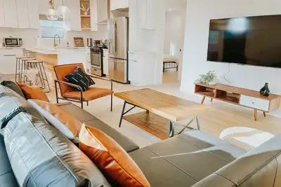 Image de Relaxing 3/2 Rose Bowl, Pasadena, Hiking w Parking