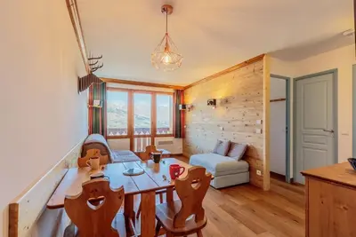 Image de 3ème étage, vue montagne, balcon, télévision, casier à ski, 29m², Montchavin La Plagne