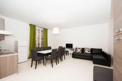 Image de Campidoglio E - Quatre Chambres Appartement, Couchages 8