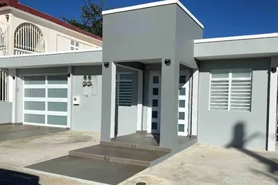 Image de Comfy modern house near airport & beach