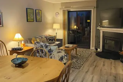 Image de The mountains are calling. . . you Must go!