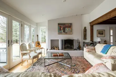 Image de Luxury Berkshire Retreat with Pool and Hot Tub and Sleeps 18