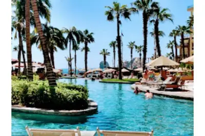 Image de Hurry up. Cabo is almost full