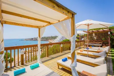 Image de Beautiful Algarve Villa | 5 Bedrooms | Villa Pilar | Amazing Beach & Sea Views | Albufeira