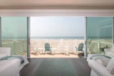 Luxury Beachfront Oasis w/ Channel Island Views