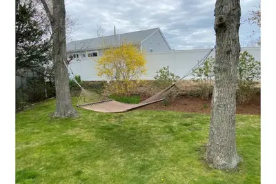 Feet in sand, then return to yard, hammock, deck, outdoor shower, bbq, fire pit!