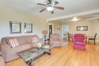 Image de Charming Gadsden Home w/ Golf Course Views!