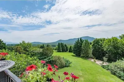 Image de Amazing Mountain Views, Hot Tub and Close to Wineries and Breweries