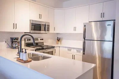 Image de Signature Collection One Bedroom King Suite With No Soaker Tub On Patio