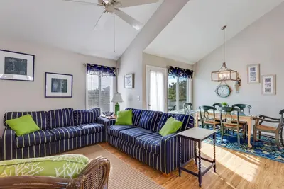 Image de Charming Corolla Townhome w/ Pool & Tennis