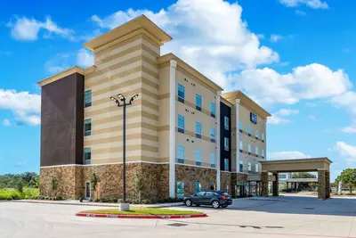 Image de Discover More of Katy, Texas! Two Relaxing Units w/ Free Parking and Breakfast!