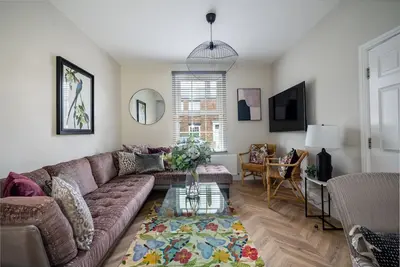 18 Dove Street -  a family break that sleeps 7 guests  in 4 bedrooms