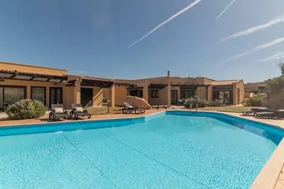 Image de Bel appartement dans une maison de vacances avec piscine, Wifi, Tv, animaux admis et parking