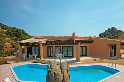 Image de Maison de vacances privée avec piscine privée, Wifi, climatisation, Tv, animaux admis, parking