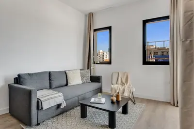 Image de Sanders Crystal 2 - Appartement lumineux d'une chambre avec piscine partagée