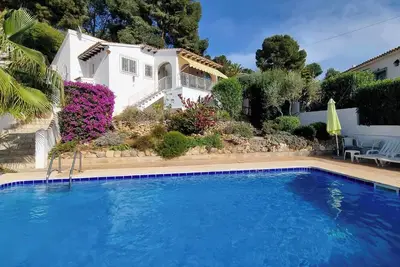 Image de Lovely villa with private pool and fully enclosed garden. Sleeps 6. Moraira