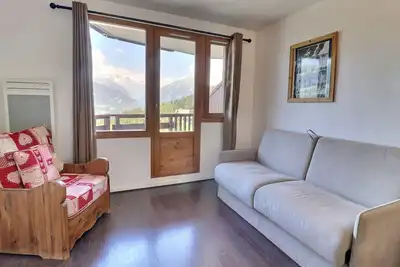 Appartement 2 Pièces pour 4 Pers. - La Tania, idéalement situé skis aux pieds, 31m², Balcon Est