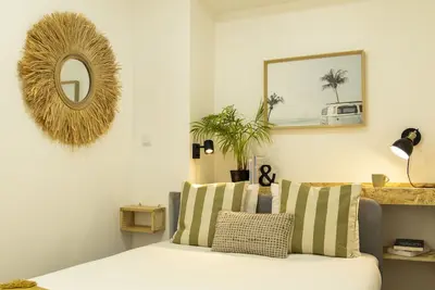 Image de Appartement au bord de la rivière dans la baie de Seixal. 3 personnes. Vélos sont disponibles.