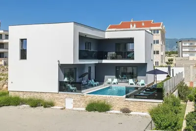 Image de Maison de vacances Novalja pour 1 - 16 personnes avec 4 chambres à coucher - Maison de vacances