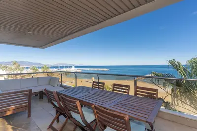 Image de Appartement \"Marina Castillo 334 Duquesa\" avec vue sur la mer, piscine partagée & Wi-Fi