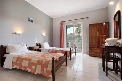 Image de Appartement \"Dolphin Apartment 4\" avec balcon privé, jardin partagé & Wi-Fi