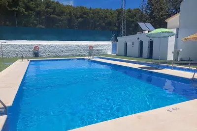 Image de Maison de vacances \"Casa MontelucĂa\" avec vue sur les montagnes, terrasse & Wi-Fi