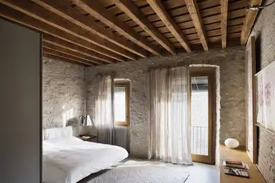 Image de Historical stone house renovated with modern style