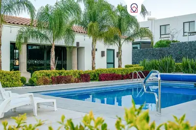 Image de Casa Familiar para 8 en Juriquilla con amenidades