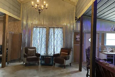 Image de Beautiful Barn inside a cheerful farm