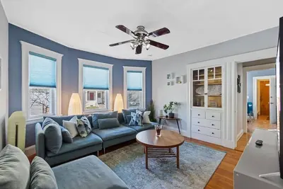 Image de Cozy House close to Tufts, Harvard, Mit 3br